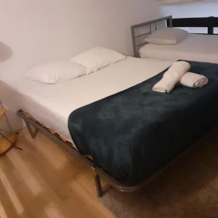 Appartement Calme Avec Terrasse マルセイユ エクステリア 写真